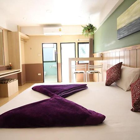Kaya Place Bangkok Exteriör bild