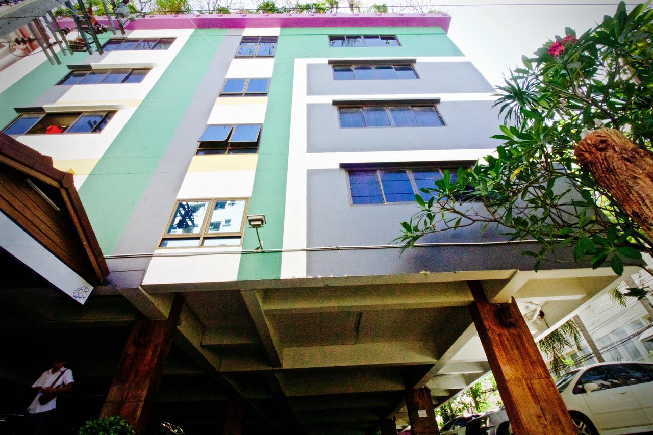 Kaya Place Bangkok Exteriör bild