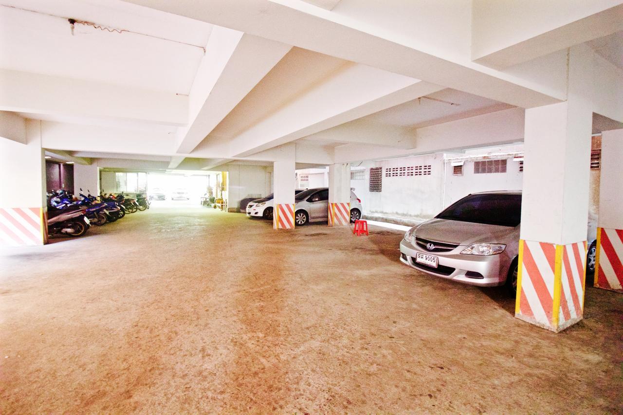 Kaya Place Bangkok Exteriör bild